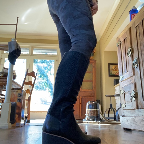 Naturalizer SOUL Boots - Picture 6 of 7